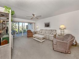 Picture of 801 Waterside Drive Unit 102, Venice, FL 34285