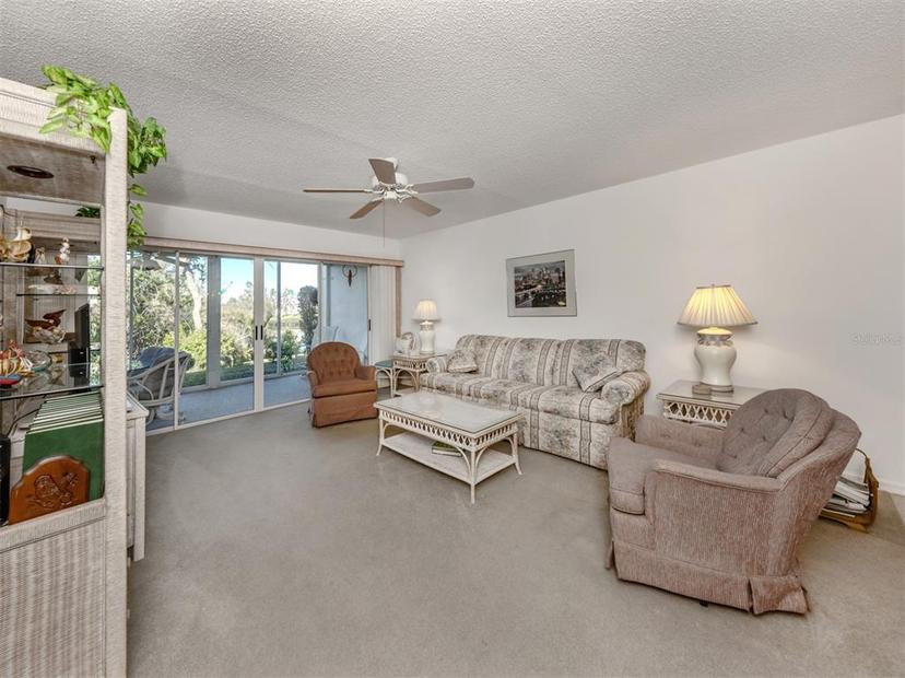 Picture of 801 Waterside Drive Unit 102, Venice FL 34285