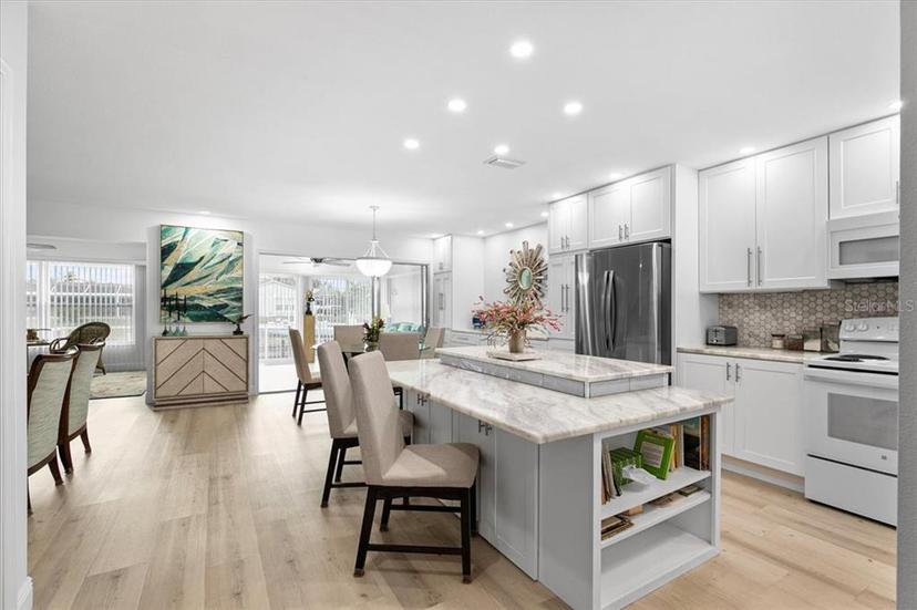 Picture of 2322 Riverbluff Parkway Unit V250, Sarasota FL 34231