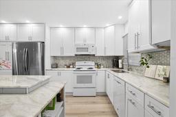 Picture of 2322 Riverbluff Parkway Unit V250, Sarasota, FL 34231