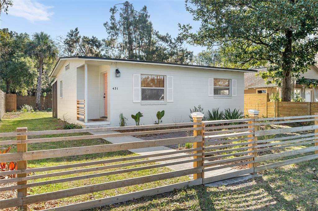 Picture of 431 SE 6Th Terrace, Gainesville, FL 32601