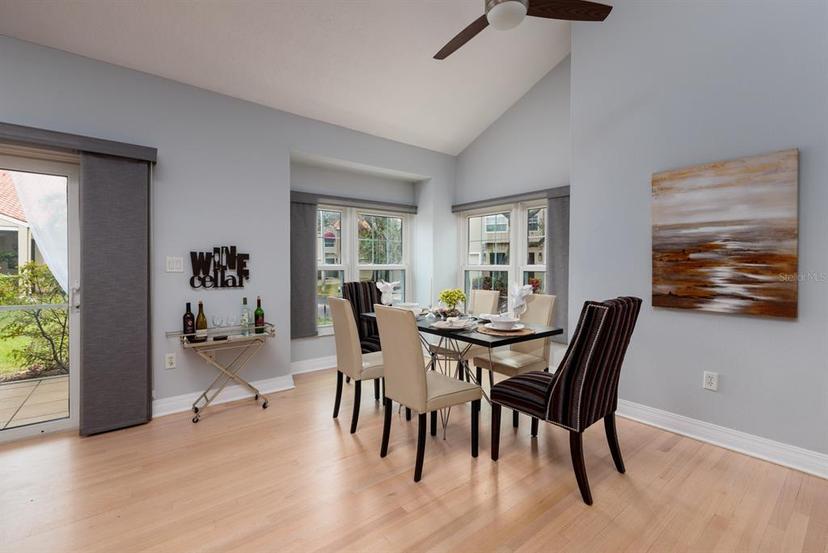 Picture of 661 Segovia Court Ne, St Petersburg FL 33703