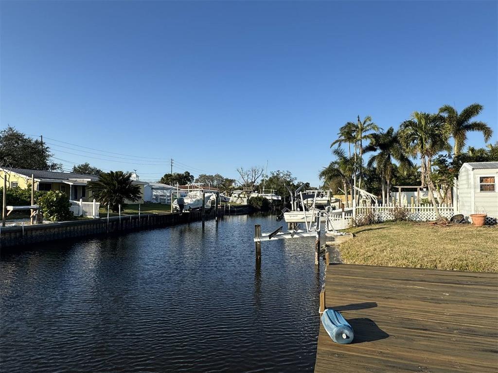 Picture of 9524 Treasure Lane Ne, St Petersburg, FL 33702
