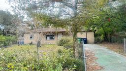 Picture of 6405 Riverbend Circle, Tampa, FL 33610