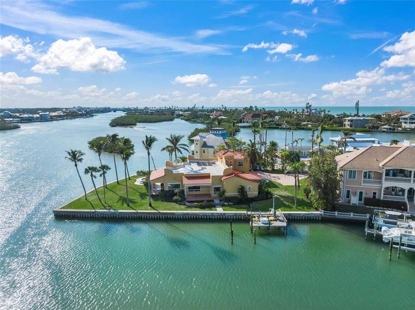 Picture of 929 Casey Cove Drive, Nokomis FL 34275
