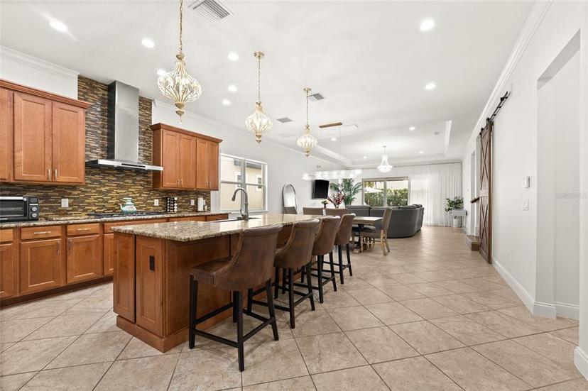 Picture of 10824 Royal Cypress Way, Orlando FL 32836