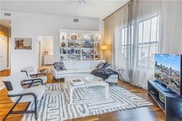 Picture of 400 4Th Avenue S Unit 506, St Petersburg, FL 33701