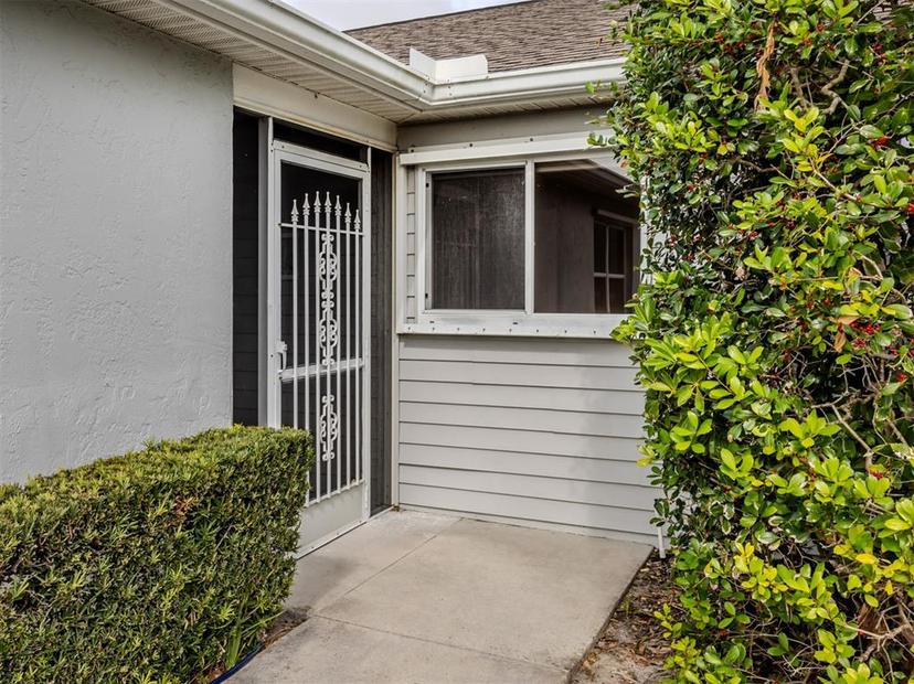 Picture of 703 Ironwood Drive Unit 114, Venice FL 34292