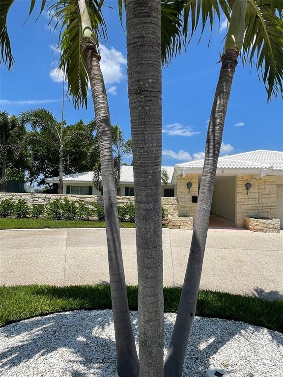 Picture of 2 Brightwaters Circle Ne, St Petersburg FL 33704