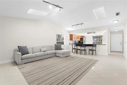 Picture of 5916 Bonaventure Place, Sarasota, FL 34243
