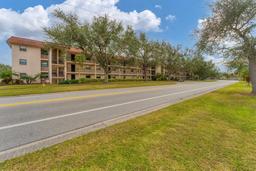 Picture of 104 Capri Isles Boulevard Unit 112, Venice, FL 34292