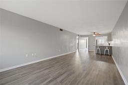 Picture of 4550 Overlook Drive Ne Unit 258, St Petersburg, FL 33703