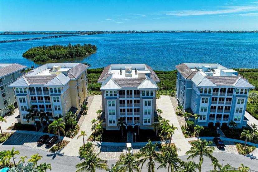 Picture of 380 Aruba Circle Unit 203, Bradenton FL 34209