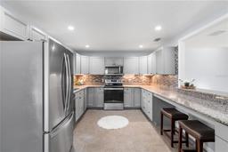 Picture of 420 NE 1St Place, Williston, FL 32696