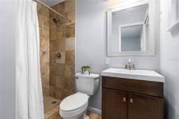 Picture of 420 NE 1St Place, Williston, FL 32696