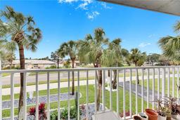Picture of 4250 37Th Street S Unit 5, St Petersburg, FL 33711