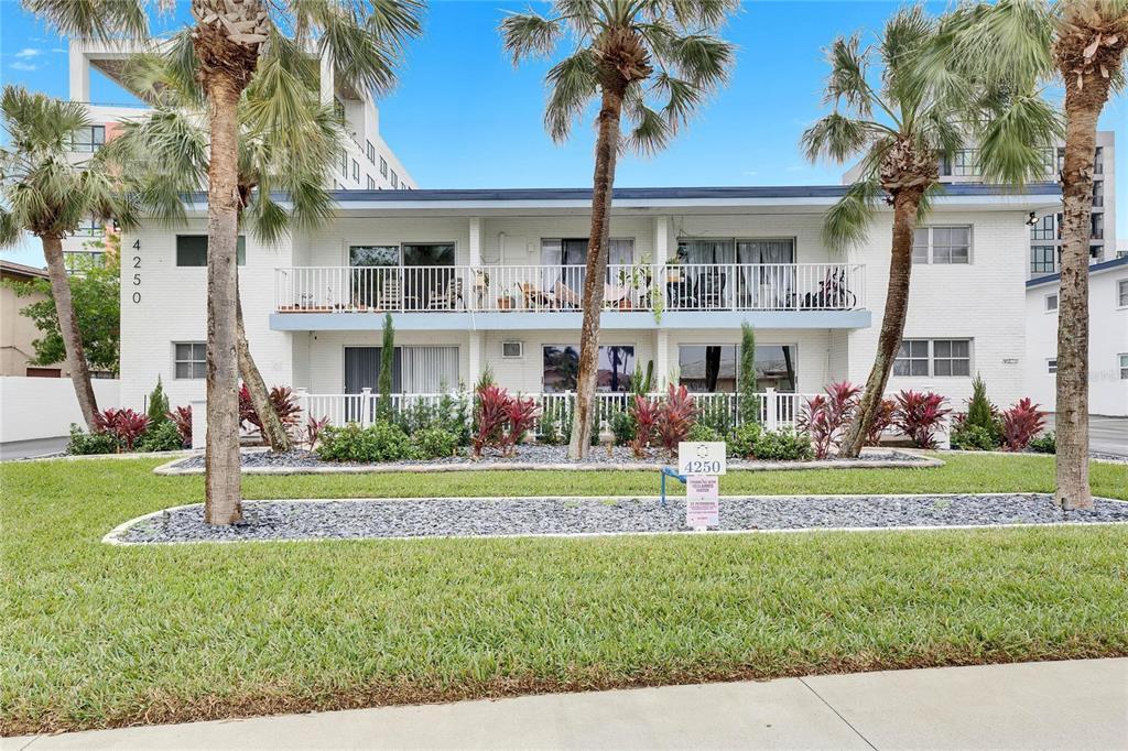 Picture of 4250 37Th Street S Unit 5, St Petersburg, FL 33711