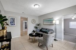 Picture of 10926 N Lantana Avenue, Tampa, FL 33612