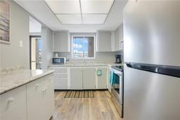 Picture of 3622 Lake Bayshore Drive Unit K302, Bradenton, FL 34205