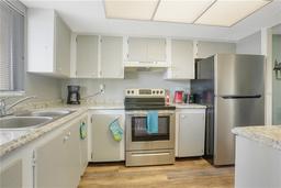 Picture of 3622 Lake Bayshore Drive Unit K302, Bradenton, FL 34205