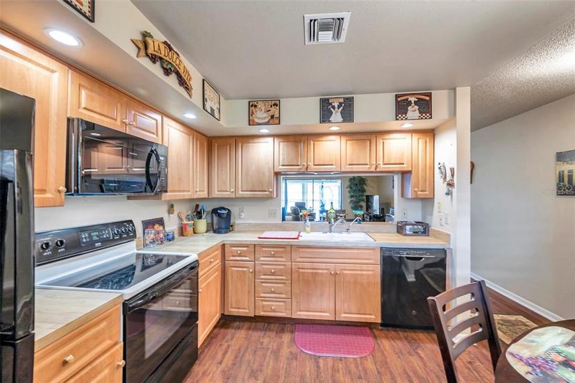 Picture of 2700 Nebraska Avenue Unit 3-201, Palm Harbor FL 34684