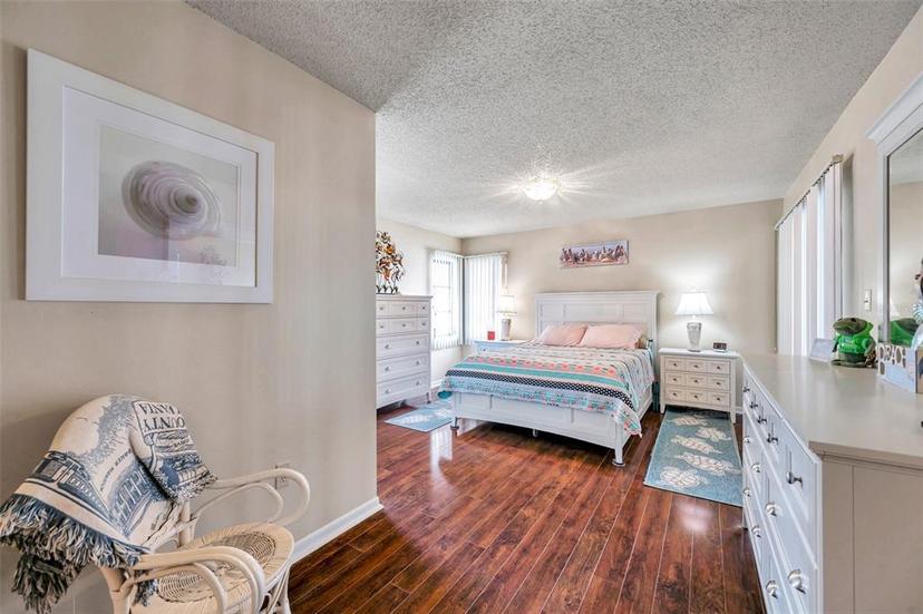 Picture of 2700 Nebraska Avenue Unit 3-201, Palm Harbor FL 34684