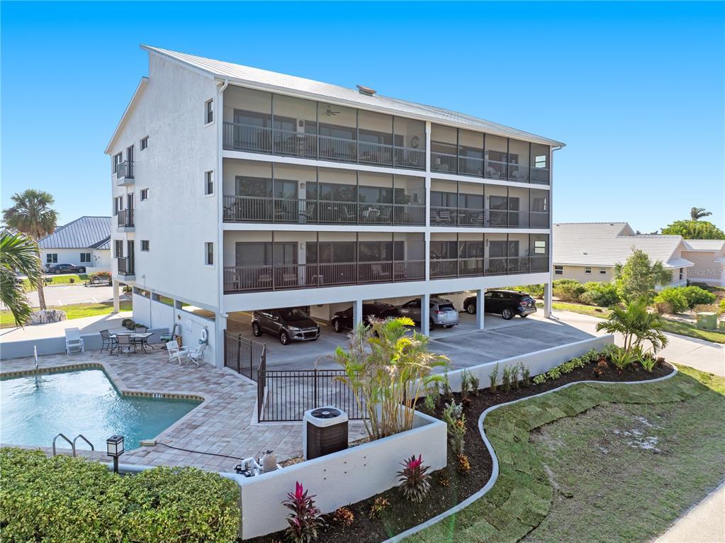 Picture of 1801 Jamaica Way Unit 112, Punta Gorda, FL 33950