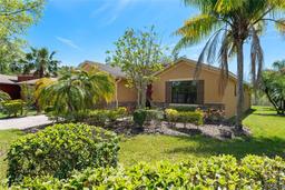 Picture of 800 Ebb Tide Lane, Kissimmee, FL 34759