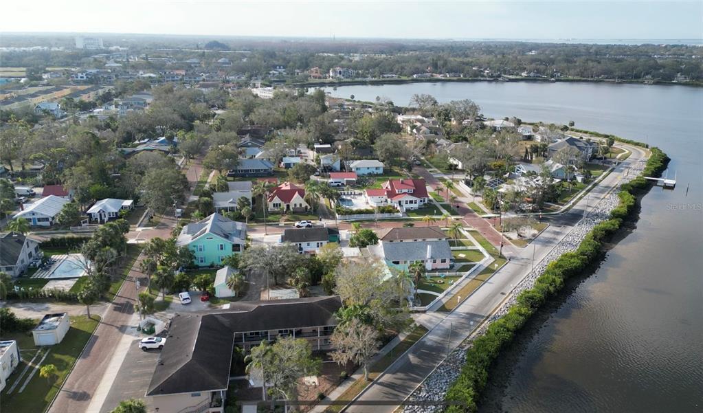 Picture of 410 W Lemon Street, Tarpon Springs, FL 34689