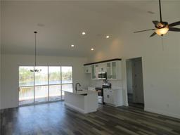 Picture of 13055 NE 7Th Loop, Silver Springs, FL 34488