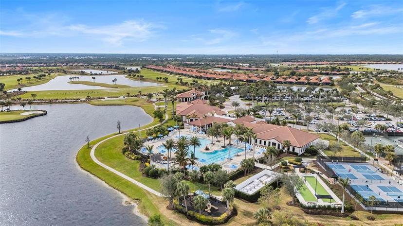 Picture of 10058 Crooked Creek Drive Unit 201, Venice FL 34293