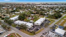Picture of 5800 Hollywood Boulevard Unit 115, Sarasota, FL 34231