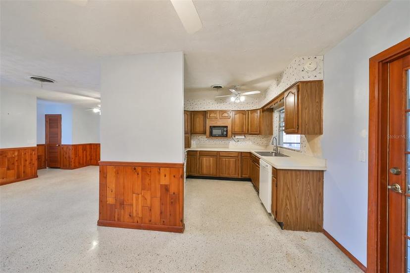 Picture of 9328 Temple Avenue, Seminole FL 33772