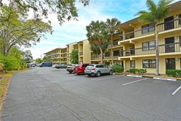Picture of 425 30Th Avenue W Unit C102, Bradenton, FL 34205