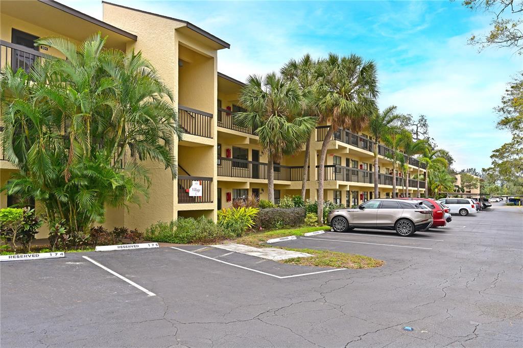 Picture of 425 30Th Avenue W Unit C102, Bradenton, FL 34205