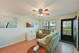 Picture of 425 30Th Avenue W Unit C102, Bradenton, FL 34205