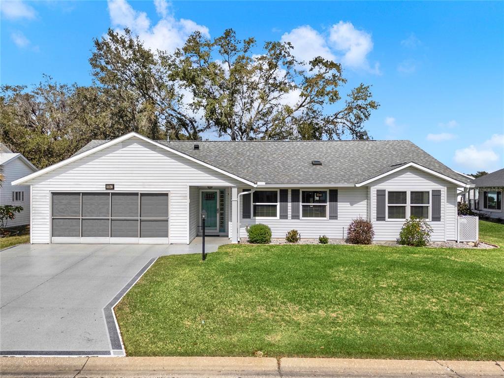 Picture of 25941 Newcombe Circle, Leesburg, FL 34748