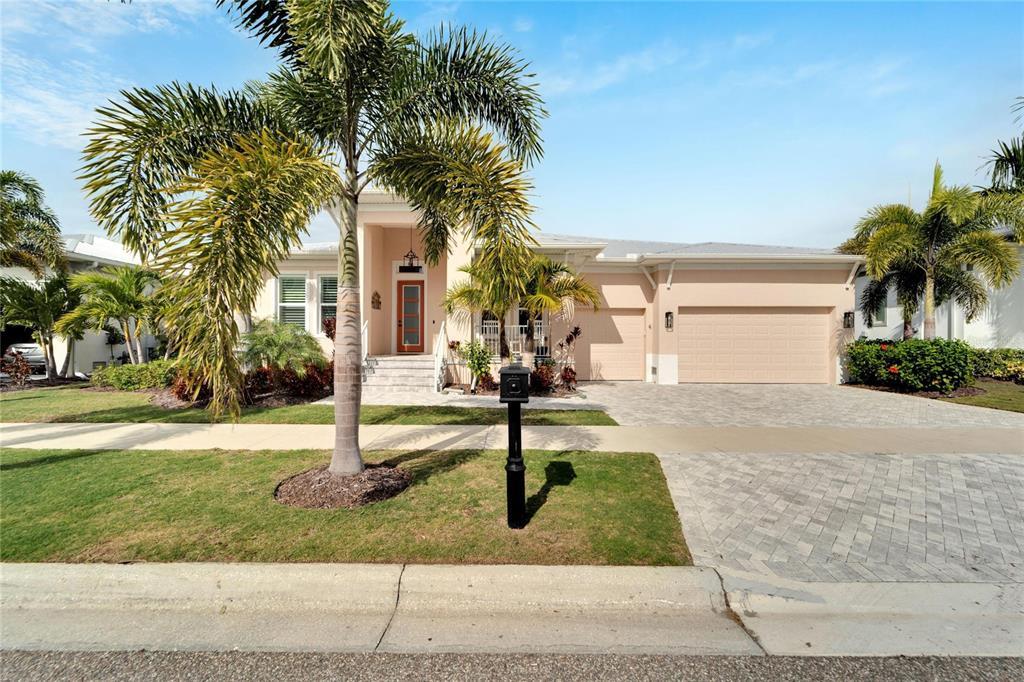 Picture of 705 Pinckney Drive, Apollo Beach, FL 33572