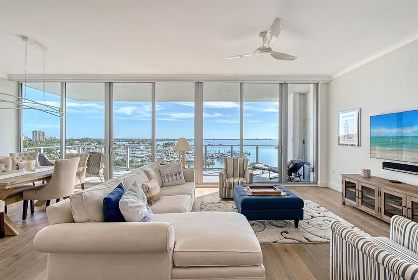 Picture of 1155 N Gulfstream Avenue Unit 607, Sarasota FL 34236