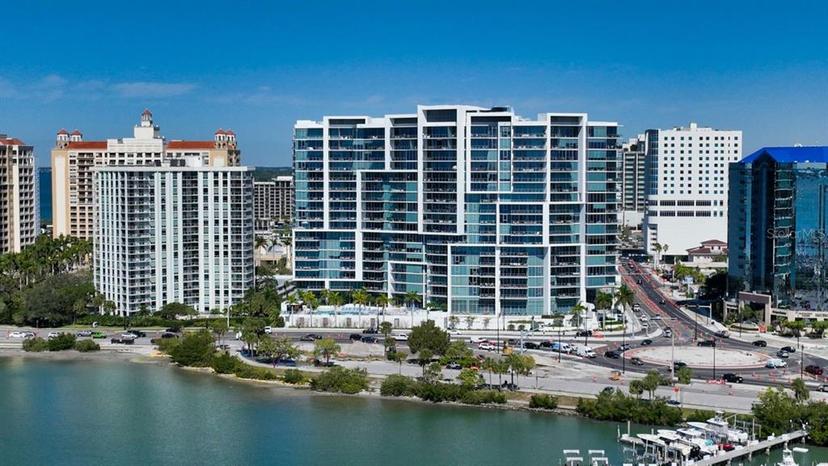 Picture of 1155 N Gulfstream Avenue Unit 607, Sarasota FL 34236