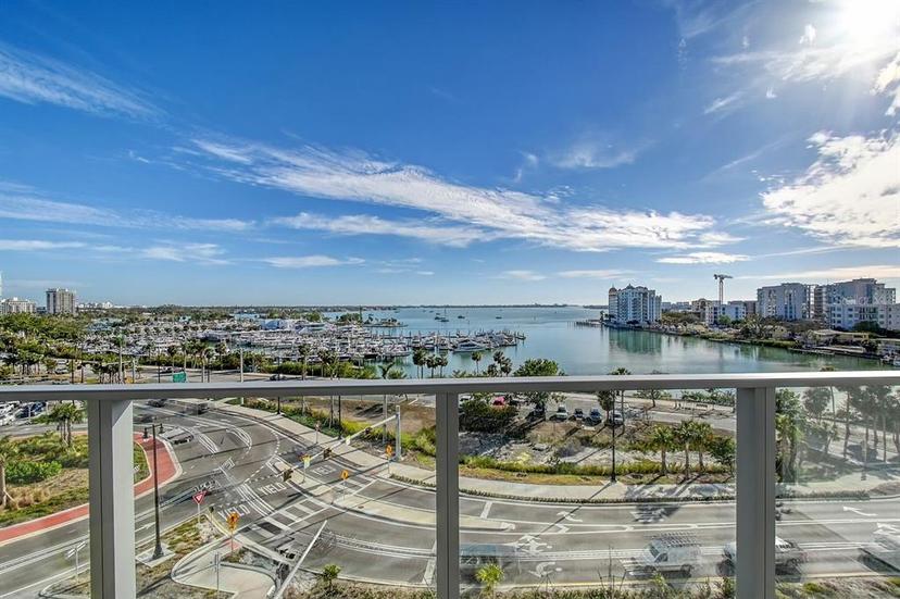 Picture of 1155 N Gulfstream Avenue Unit 607, Sarasota FL 34236