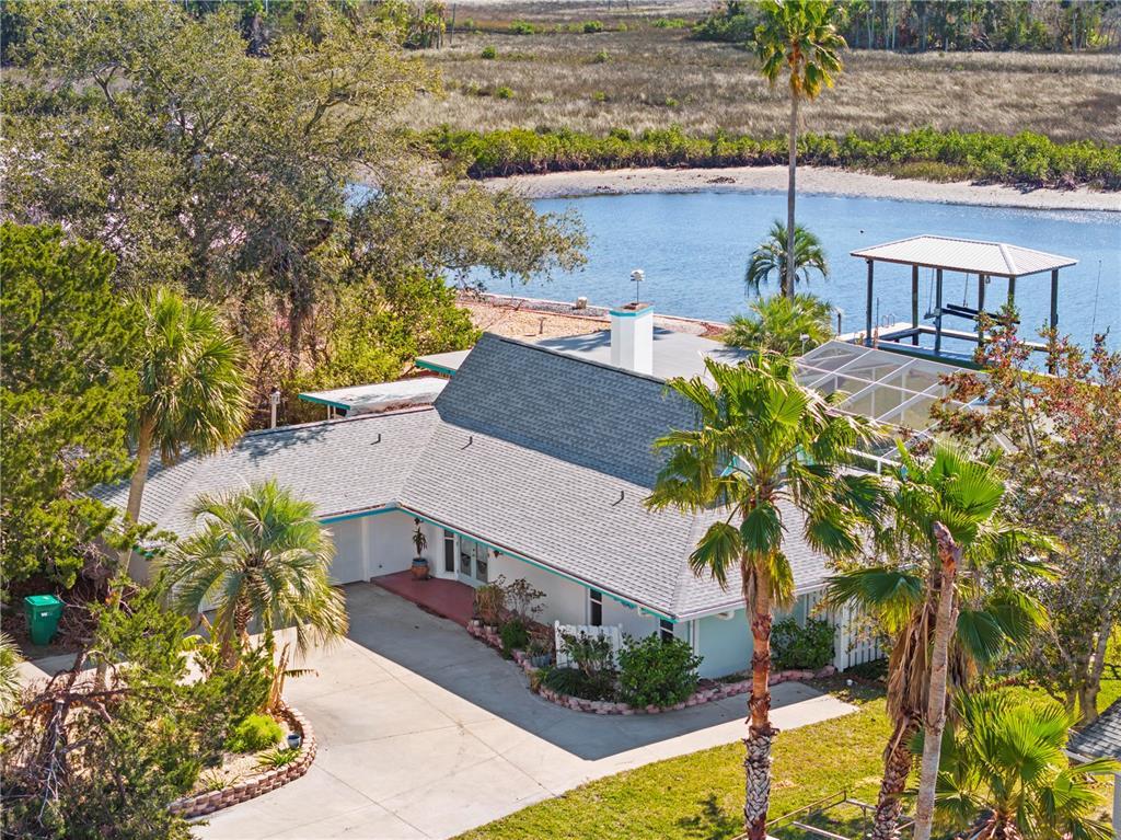 Picture of 11882 W Bayshore Drive, Crystal River, FL 34429