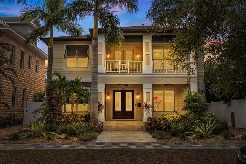 Picture of 310 8Th Avenue N, St Petersburg FL 33701