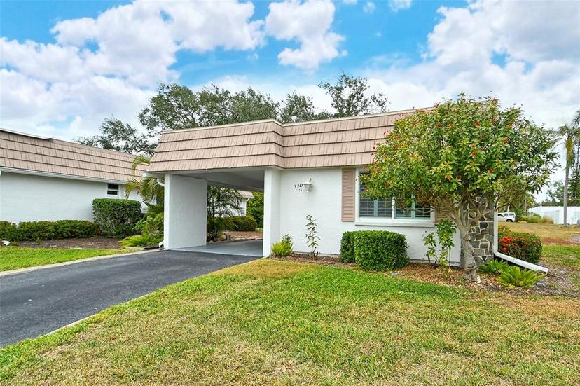 Picture of 2325 Riverbluff Parkway Unit V247, Sarasota FL 34231