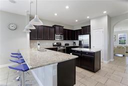 Picture of 4179 Oaktree Drive, Davenport, FL 33837