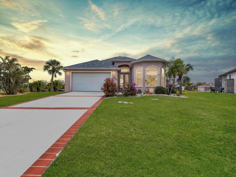 Picture of 18146 Avonsdale Circle, Port Charlotte FL 33948