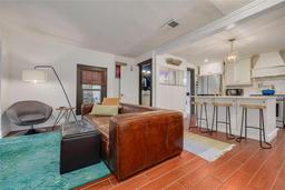 Picture of 605 7Th Street N, St Petersburg, FL 33701