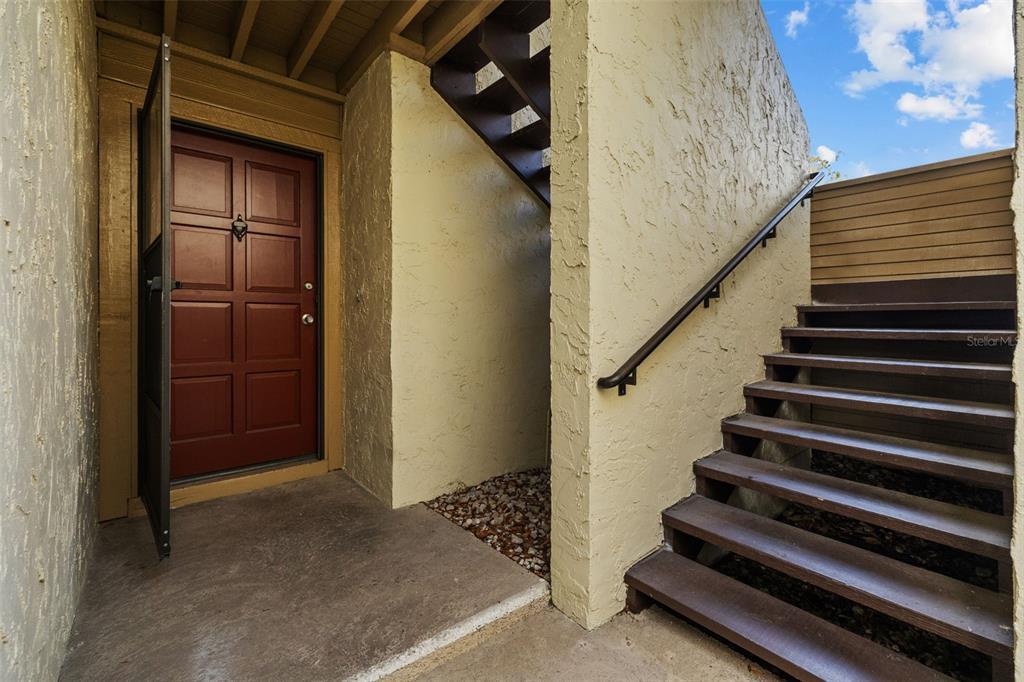 Picture of 4154 Pinelake Lane Unit 101, Tampa, FL 33618