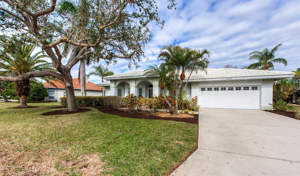Picture of 8303 Deerbrook Circle, Sarasota, FL 34238