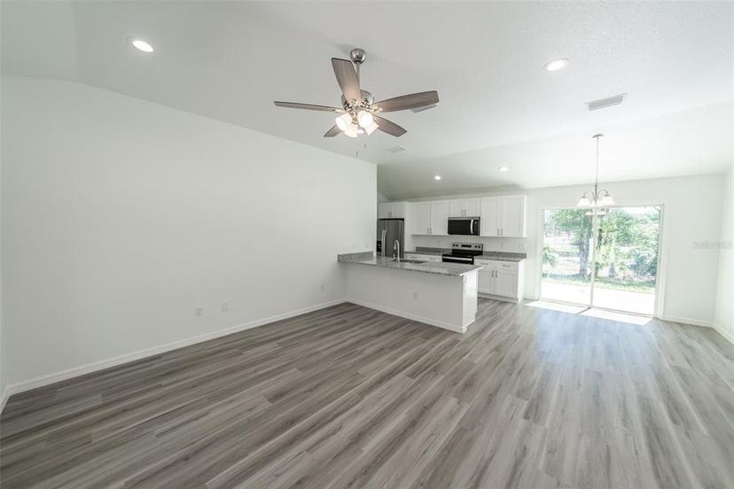 Picture of 16434 SE 57 Place, Ocklawaha FL 32179